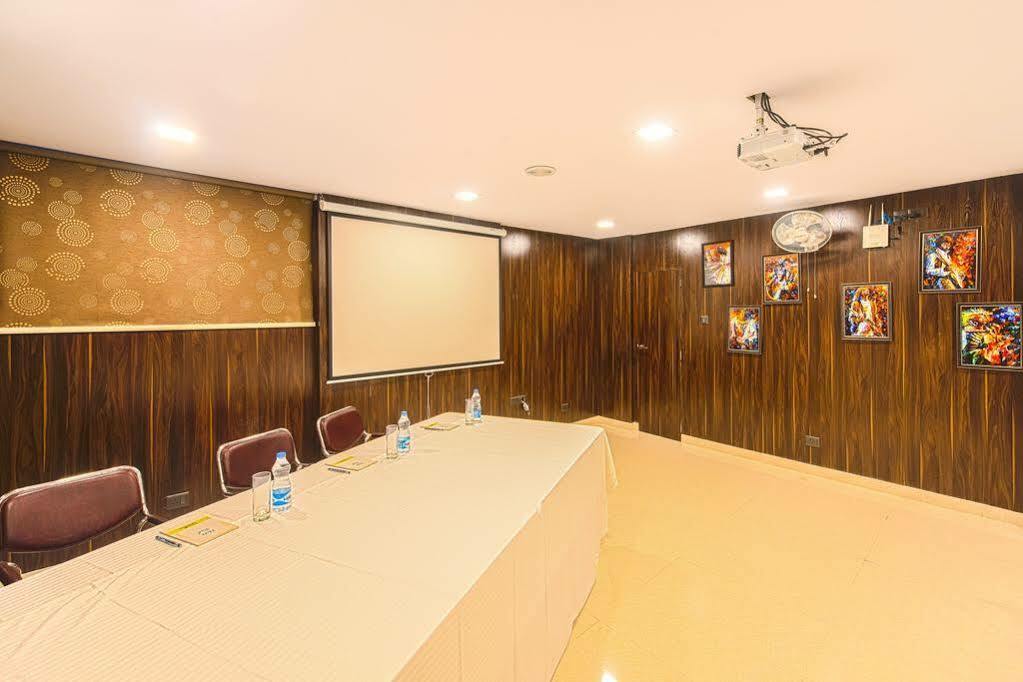 Treebo Trend Hotel Orion Sapphire Beck Bagan Calcutta Eksteriør billede